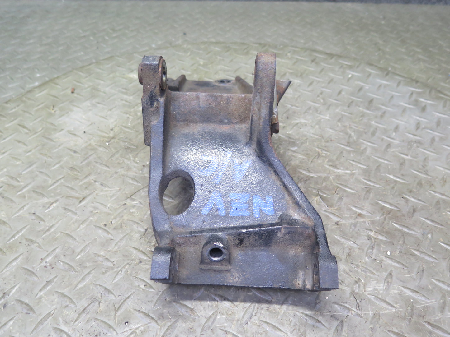 84-89 Nissan Z31 300ZX VG30ET Turbo A/C Compressor Mount Bracket Support OEM