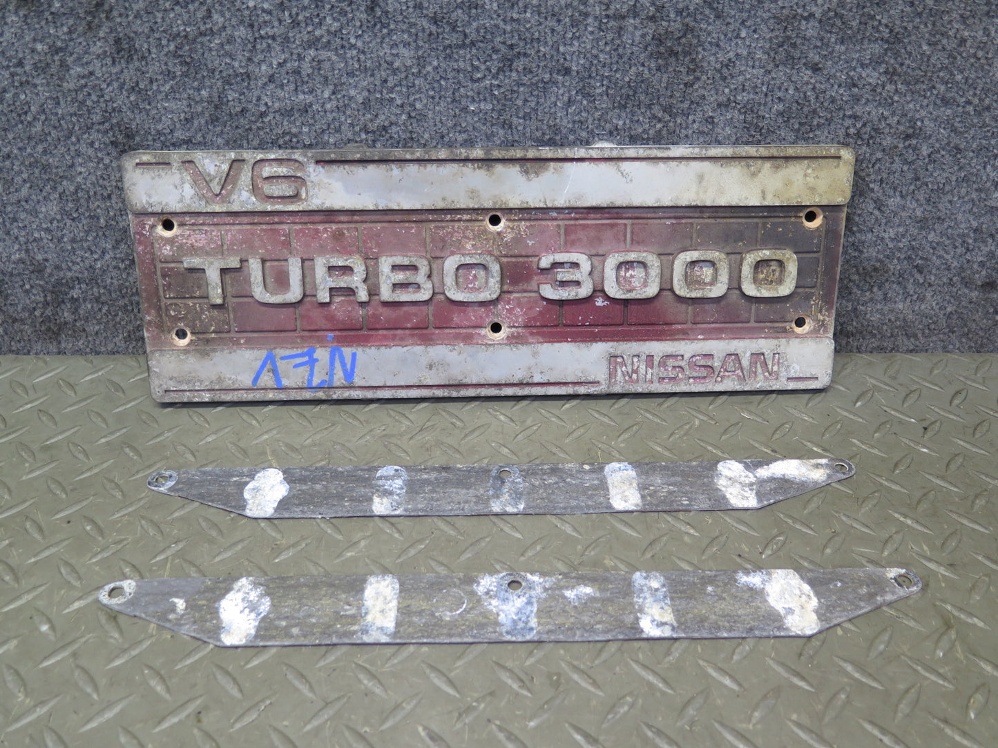 84-87 Nissan Z31 300ZX VG30ET Turbo Engine Plate Cover w Mount Set OEM