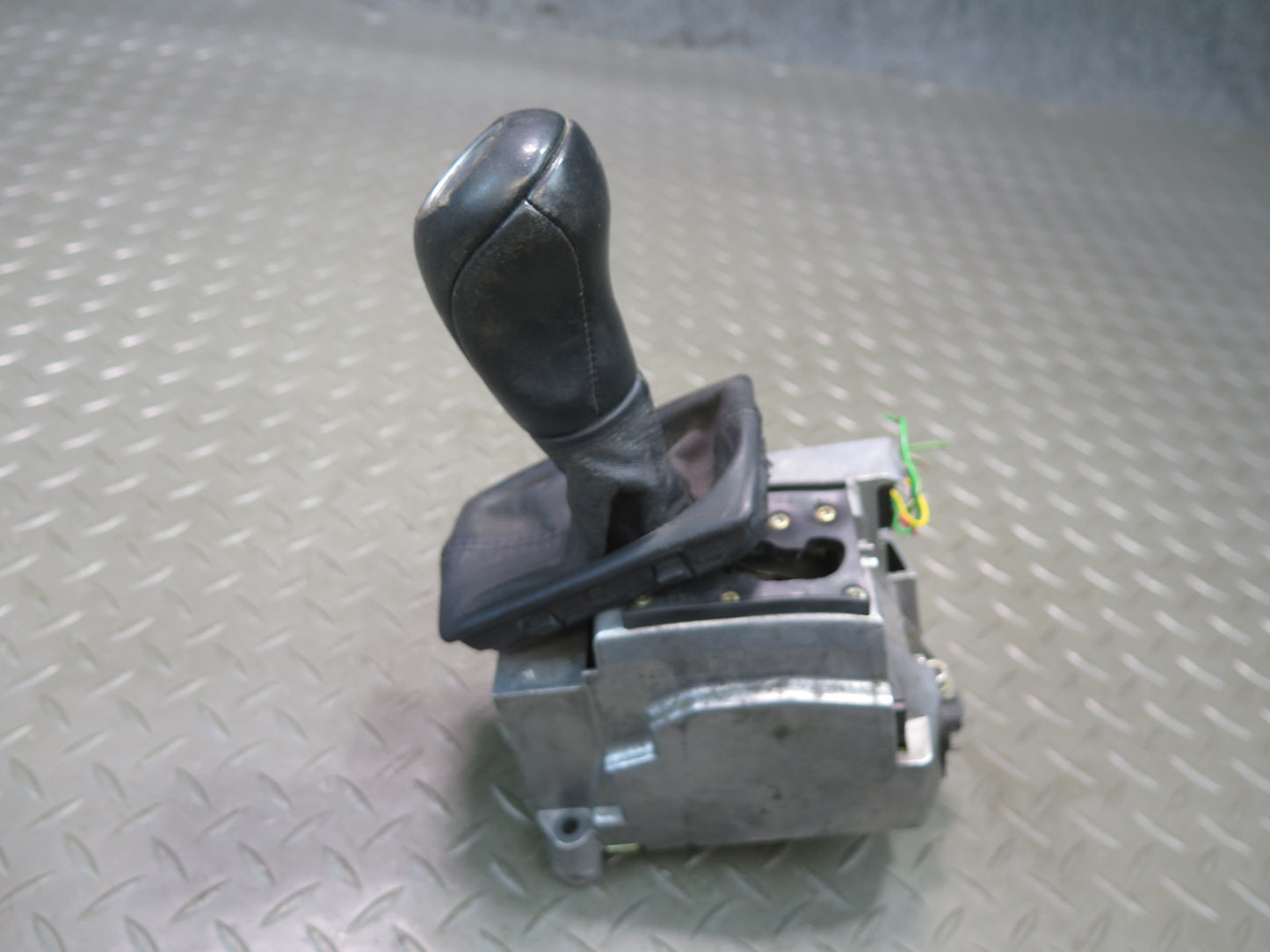03-06 Mercedes R230 SL500 Automatic Transmission Gear Shifter Assembly OEM
