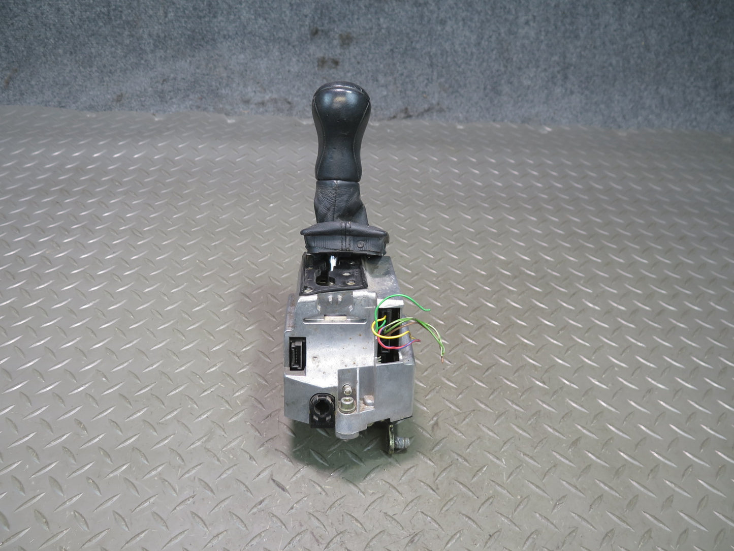 03-06 Mercedes R230 SL500 Automatic Transmission Gear Shifter Assembly OEM