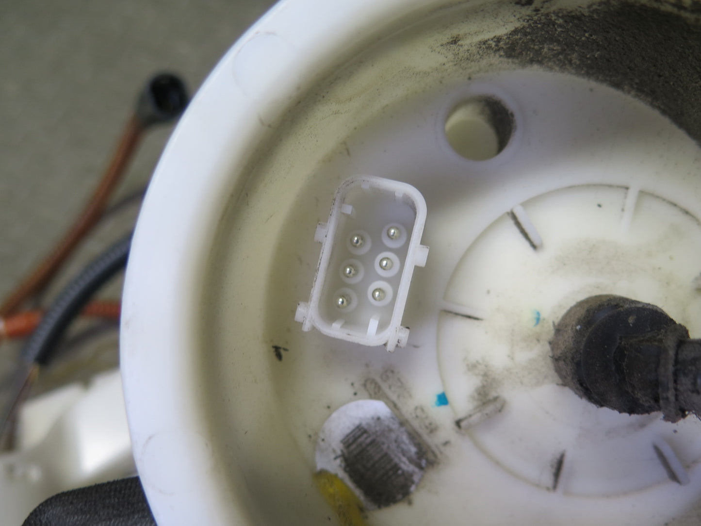 06-08 BMW E85 Z4 3.0L N52 Fuel Pump Level Sensor Sending Unit Set 109K Miles OEM