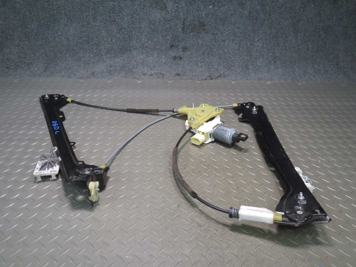 07-13 BMW E92 E93 335i Left Door Window Regulator w Motor 7193455 OEM