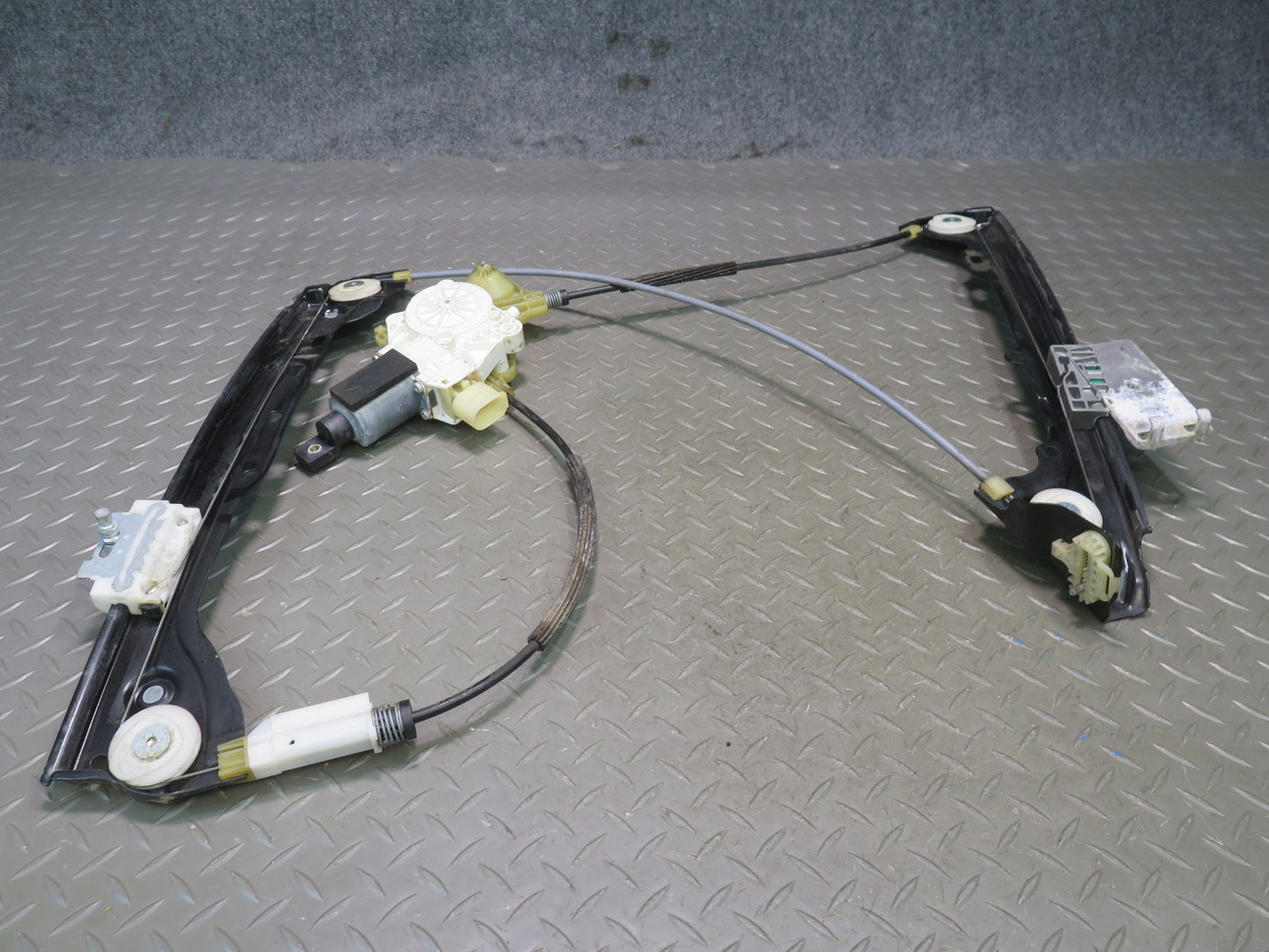 07-13 BMW E92 E93 335i Left Door Window Regulator w Motor 7193455 OEM