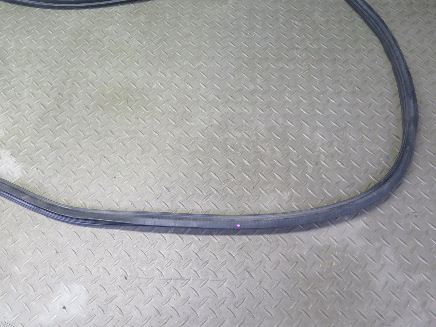 92-00 Lexus JZZ31L SC400 SC300 Front Left Door Weatherstrip Rubber Seal OEM