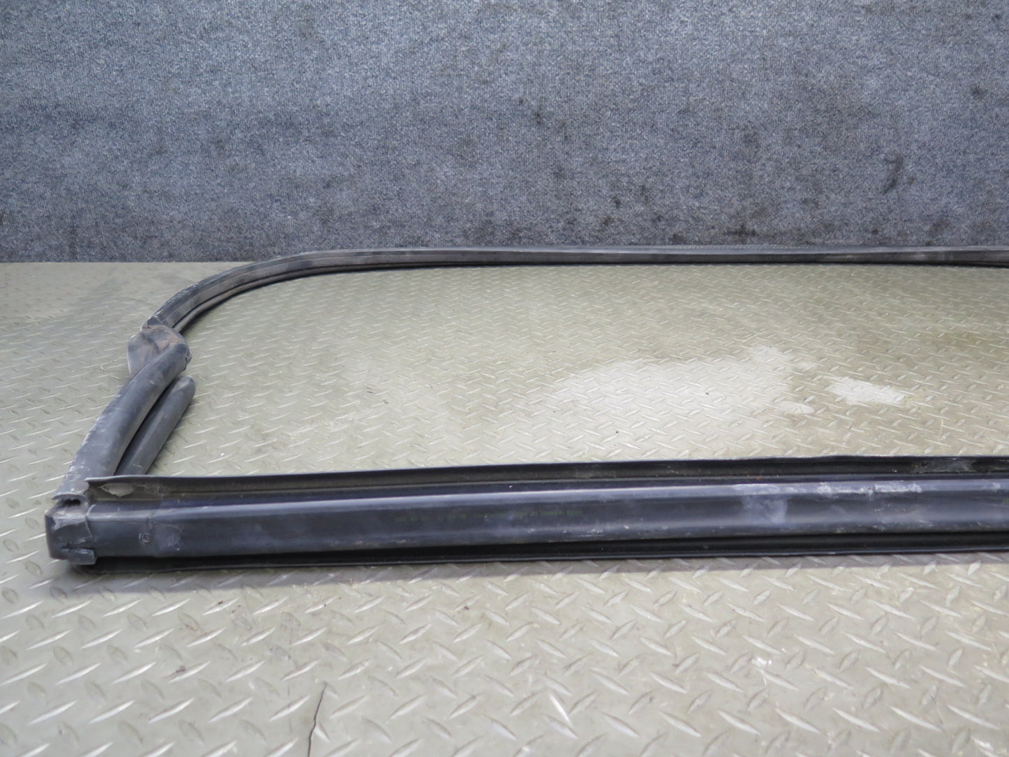 2005-2009 Hummer H2 SUT Rear Cabin Trunk Weatherstrip  Rubber Seal Set