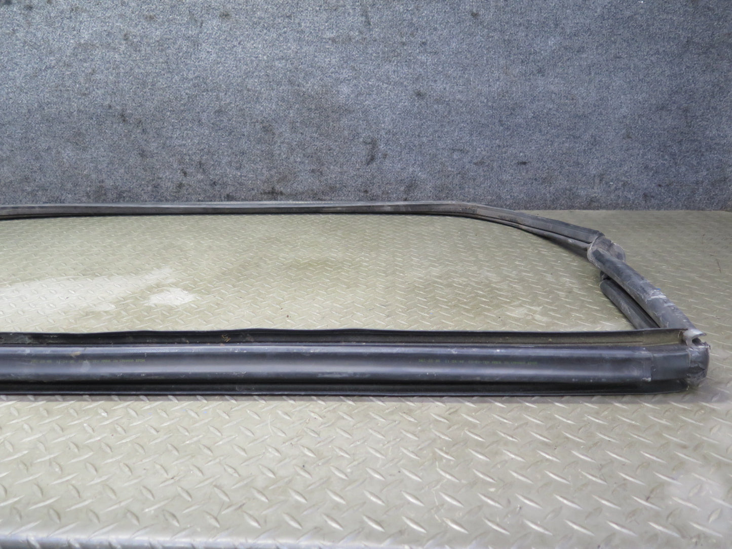 2005-2009 Hummer H2 SUT Rear Cabin Trunk Weatherstrip  Rubber Seal Set