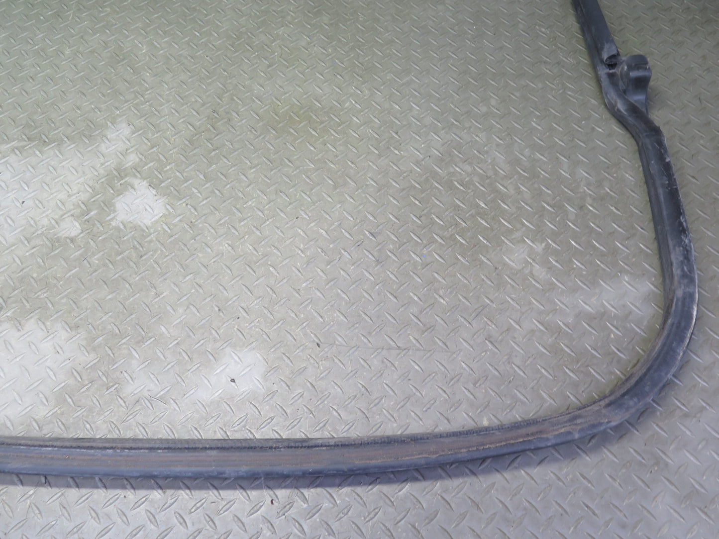 2005-2009 Hummer H2 SUT Rear Cabin Trunk Weatherstrip  Rubber Seal Set