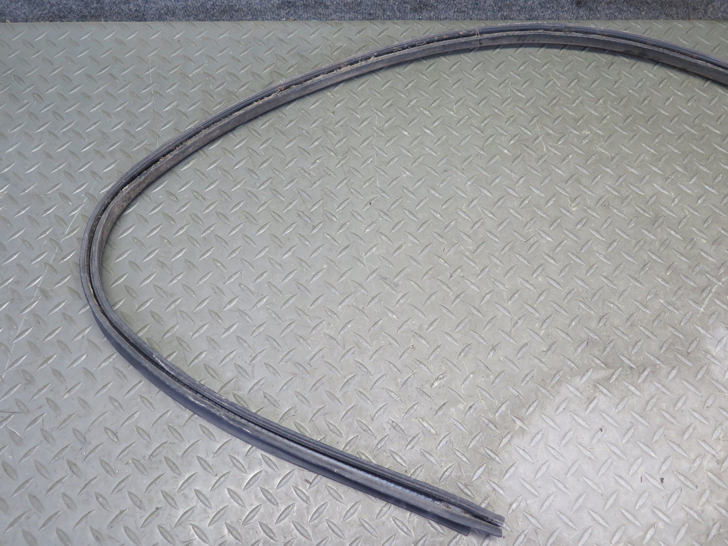 2005-2009 Hummer H2 SUT Rear Cabin Trunk Weatherstrip  Rubber Seal Set
