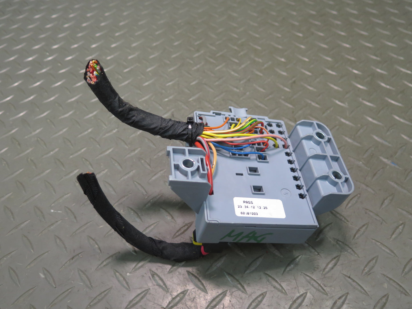2009-2012 Maserati Granturismo M145 4.7L SAM Fuse Relay Box Module 60681003