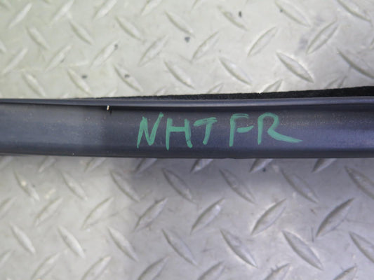 2003-2009 Hummer H2 Front Right Window Outer Inner Weatherstrip Rubber Seal Set