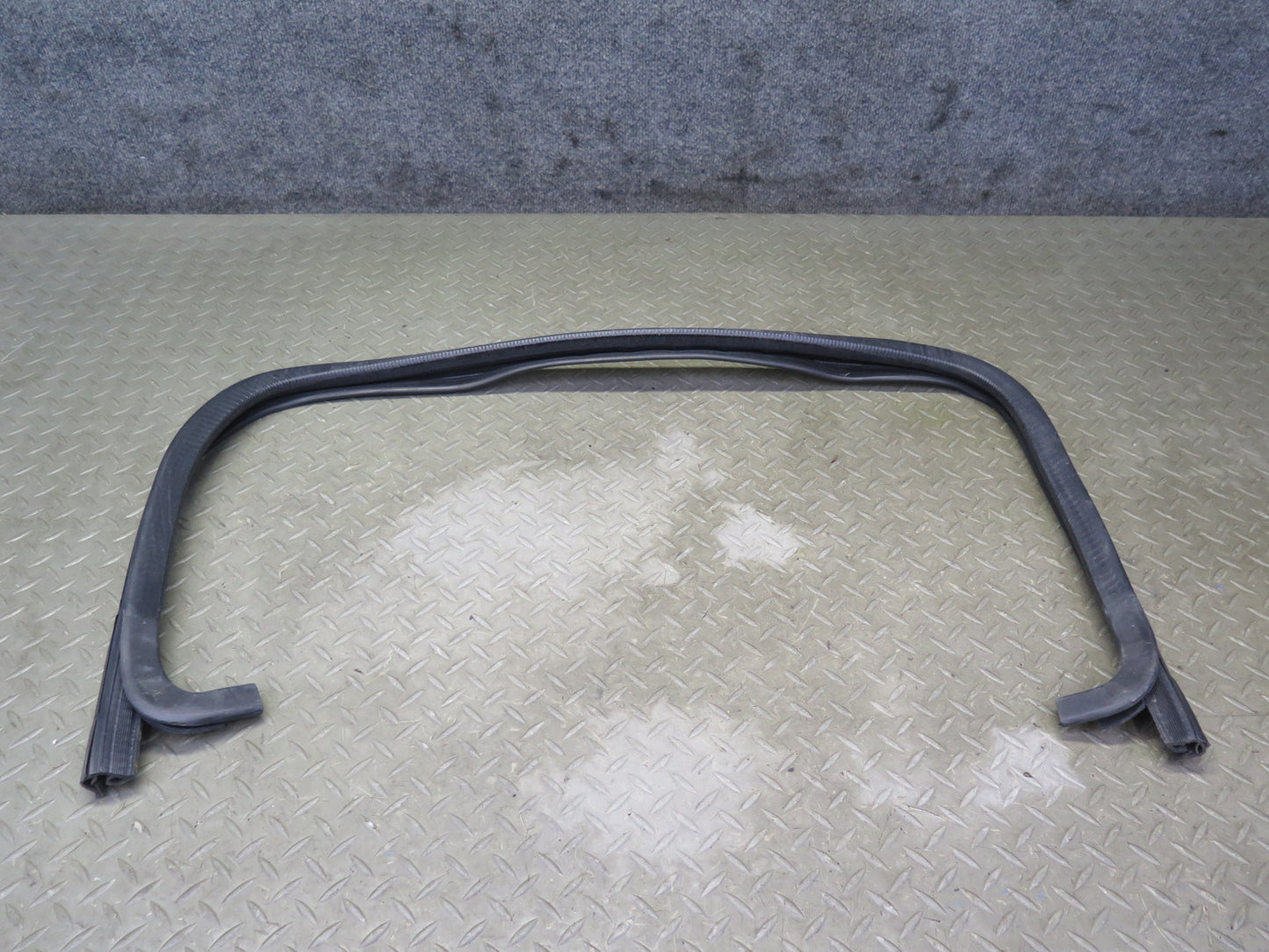 2003-2009 Hummer H2 Front Right Window Outer Inner Weatherstrip Rubber Seal Set