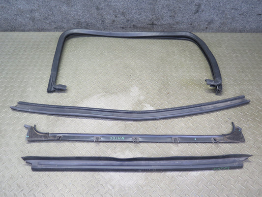 2003-2009 Hummer H2 Rear Right Window Outer Inner Weatherstrip Rubber Seal Set