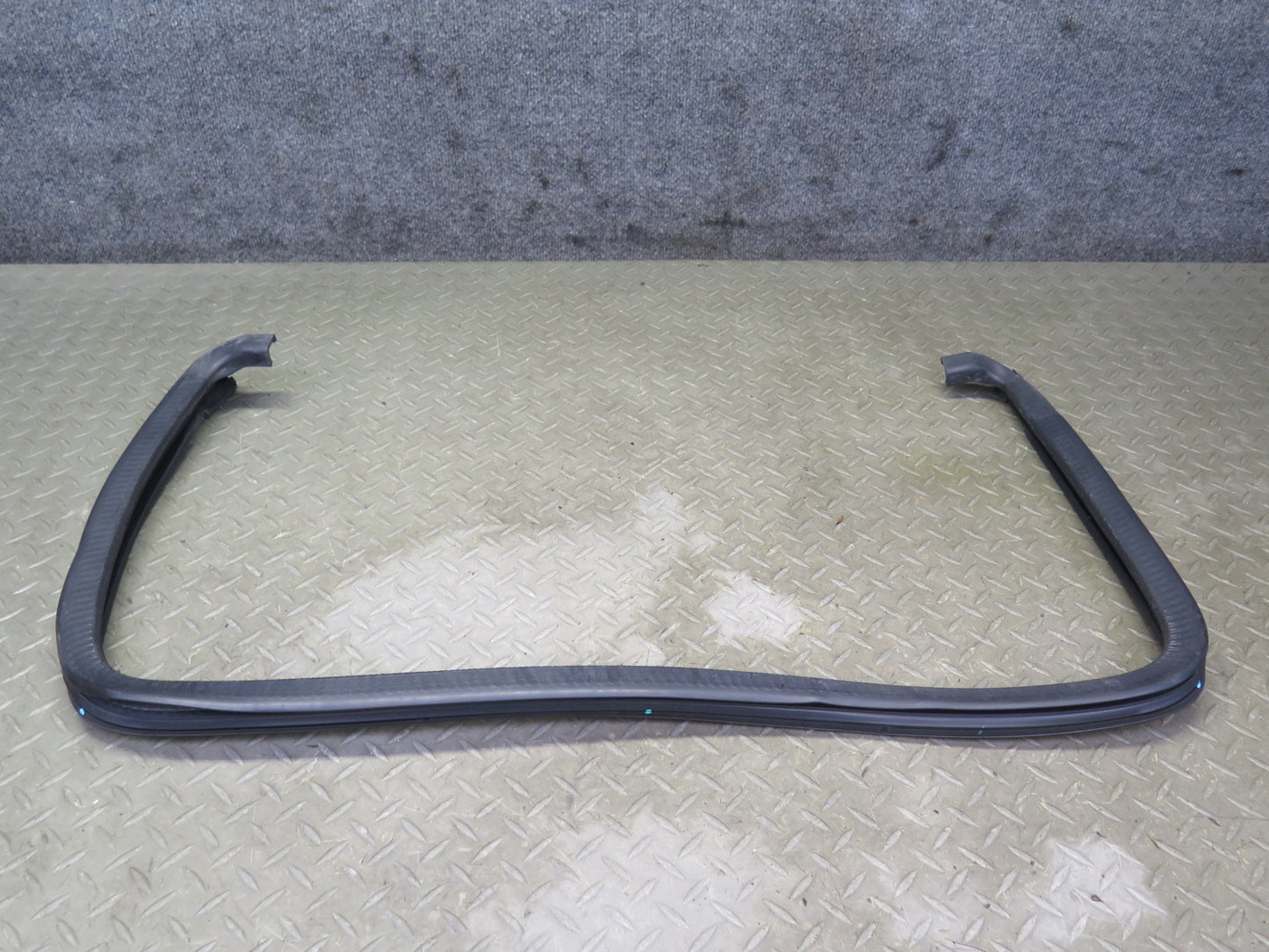 2003-2009 Hummer H2 Rear Right Window Outer Inner Weatherstrip Rubber Seal Set