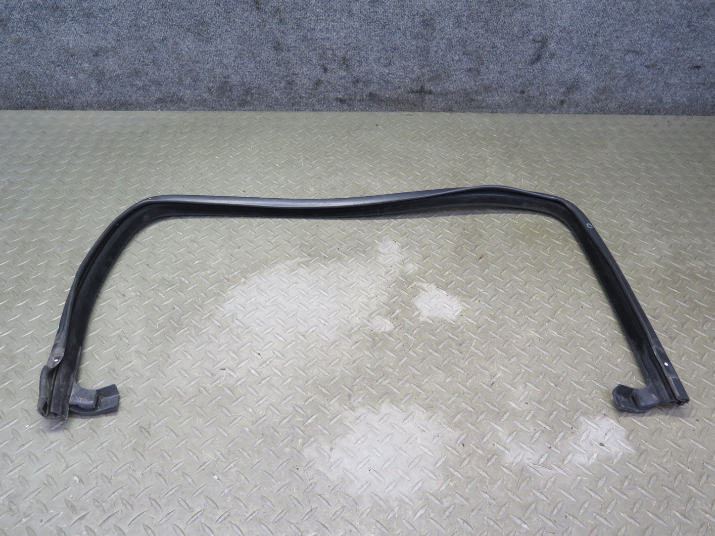 2003-2009 Hummer H2 Rear Right Window Outer Inner Weatherstrip Rubber Seal Set
