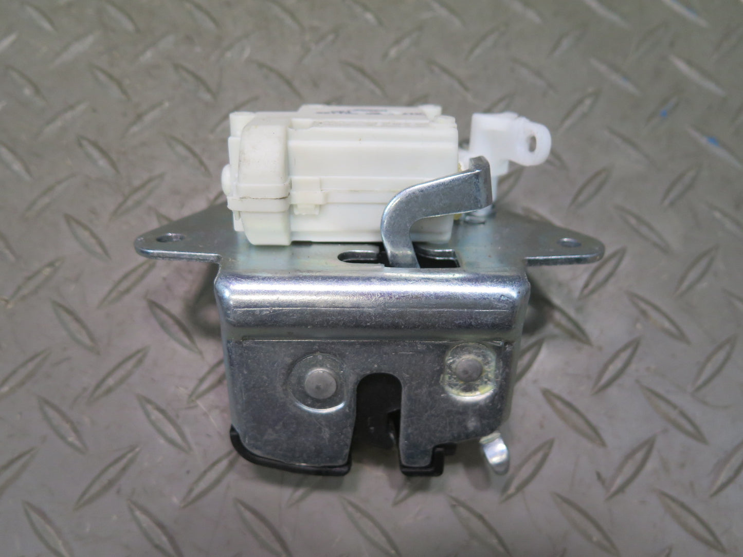 2008-2019 Maserati Granturismo M145 Rear Trunk Lid Lock Latch