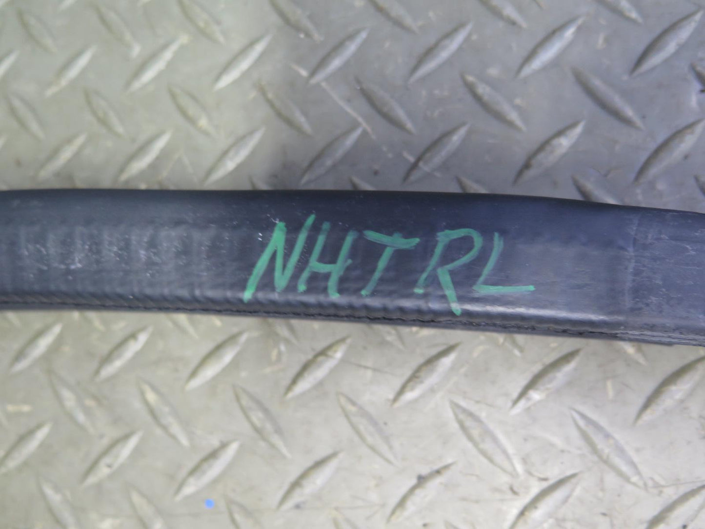 2003-2009 Hummer H2 Rear Left Window Outer Inner Weatherstrip Rubber Seal Set