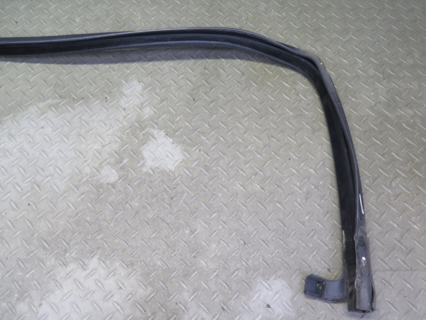 2003-2009 Hummer H2 Rear Left Window Outer Inner Weatherstrip Rubber Seal Set