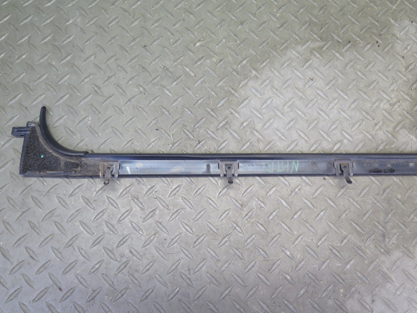 2003-2009 Hummer H2 Rear Left Window Outer Inner Weatherstrip Rubber Seal Set