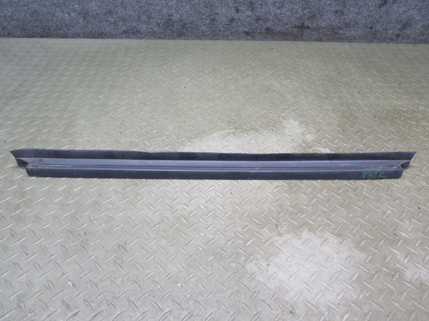 2003-2009 Hummer H2 Rear Left Window Outer Inner Weatherstrip Rubber Seal Set