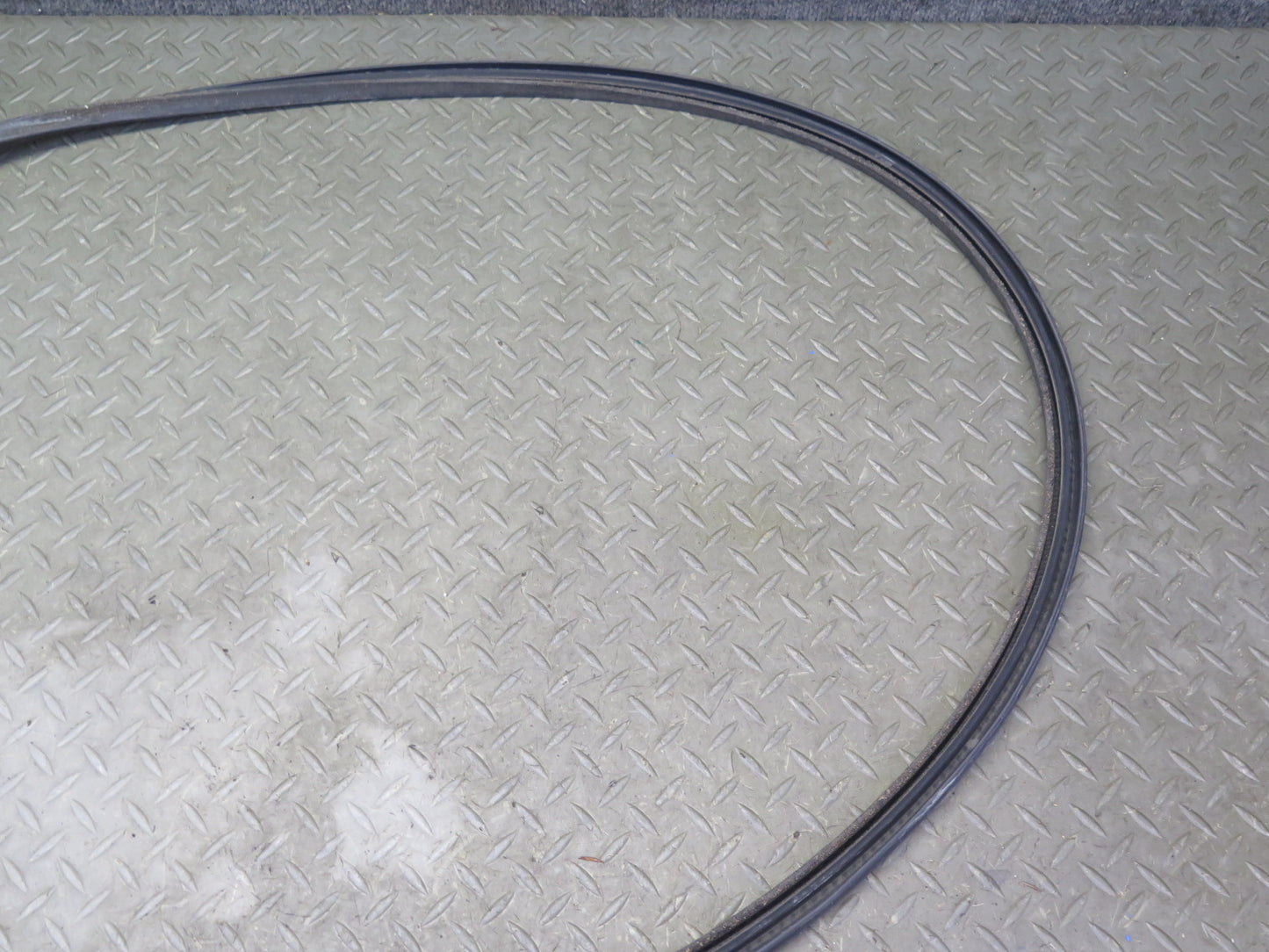 2003-2009 Hummer H2 Left & Right Roof Under Door Weatherstrip Rubber Seal Set