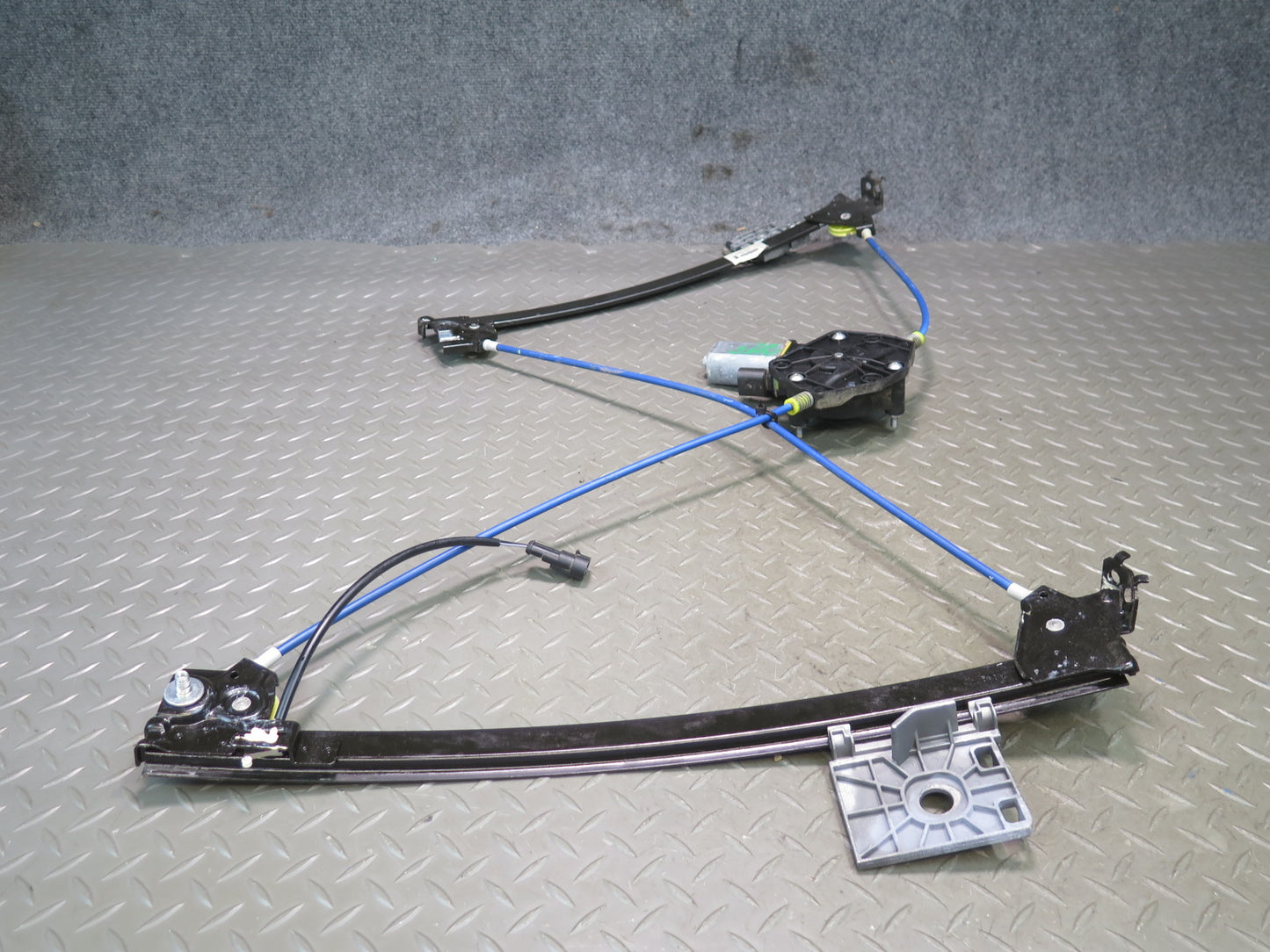 2008-2019 Maserati Granturismo M145 Left Door Window Regulator w Motor