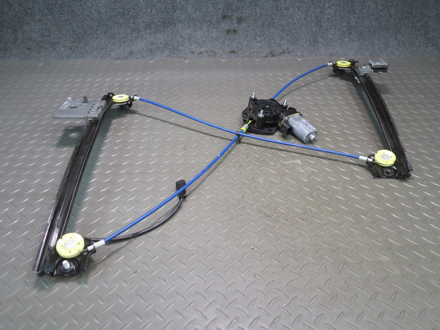 2008-2019 Maserati Granturismo M145 Left Door Window Regulator w Motor