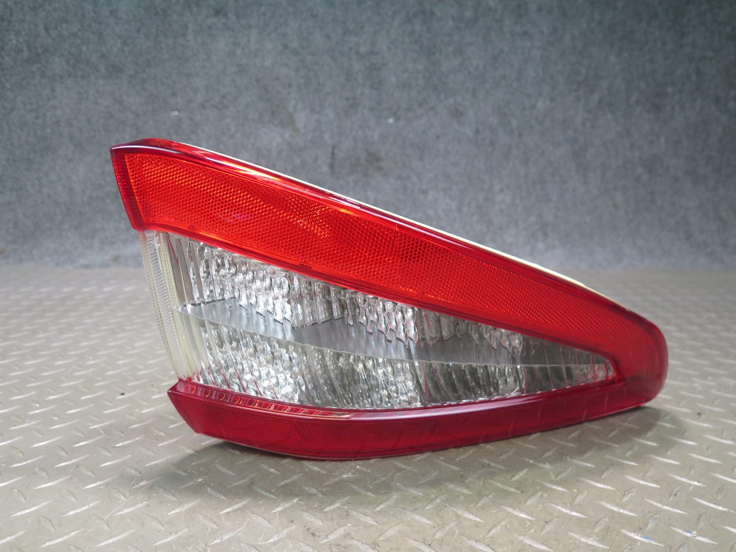 2008-2012 Maserati Granturismo M145 Rear Left Outer Tail Light Lamp