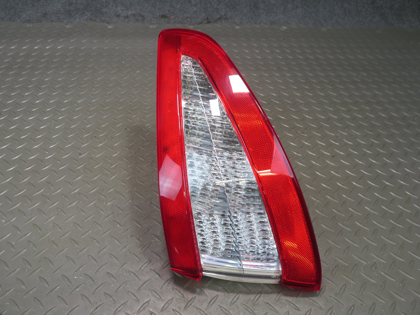 2008-2012 Maserati Granturismo M145 Rear Right Outer Tail Light Lamp
