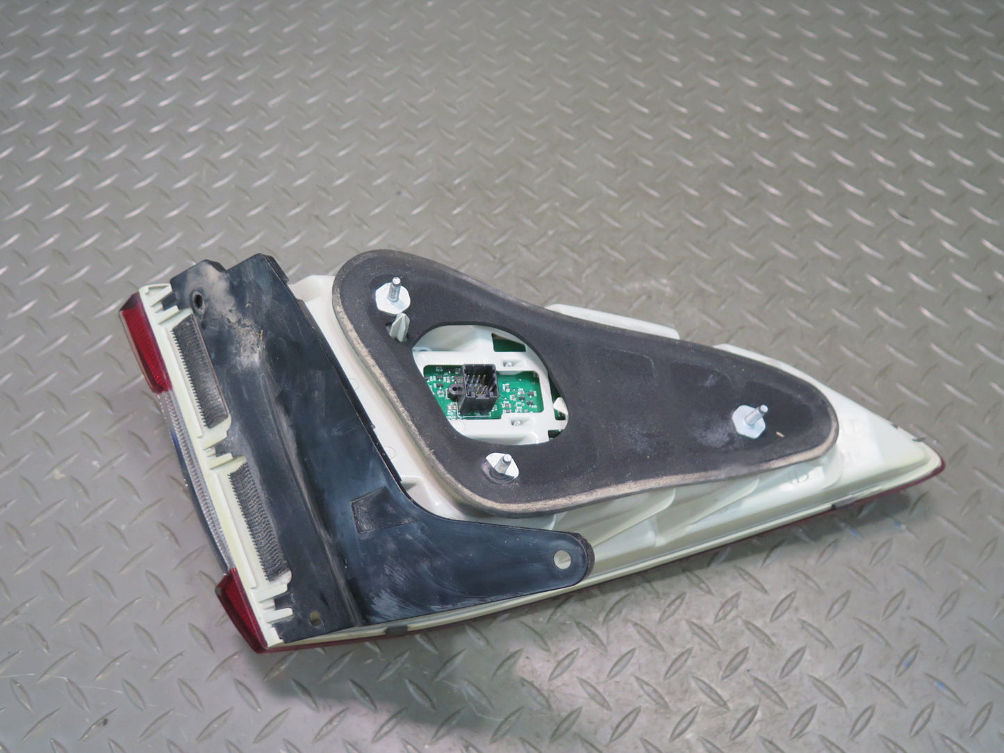 2008-2012 Maserati Granturismo M145 Rear Right Outer Tail Light Lamp