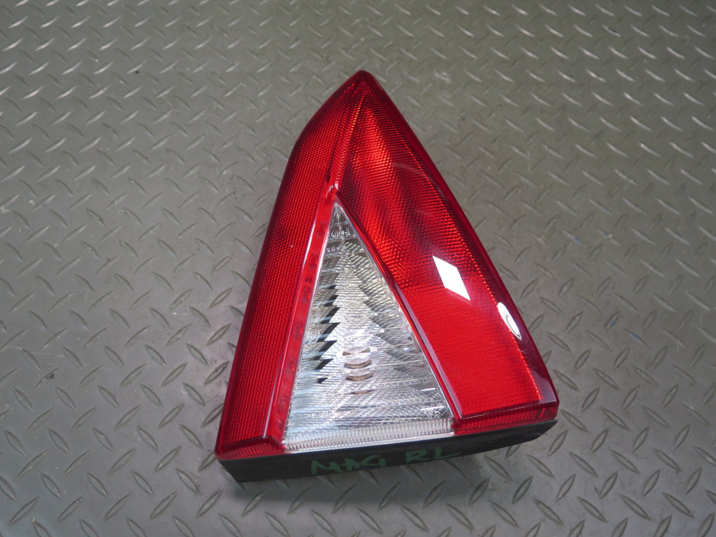 2008-2012 Maserati Granturismo M145 Rear Left Inner Tail Light Lamp 231567