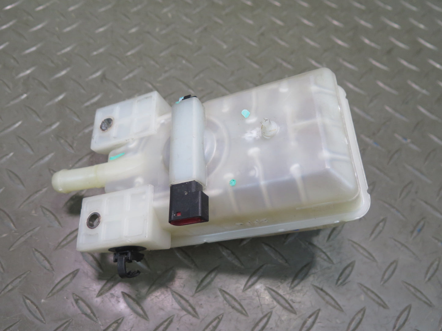 2014-2020 Infiniti QX60 Brake Master Cylinder Fluid Reservoir Tank 46090-3JV0A