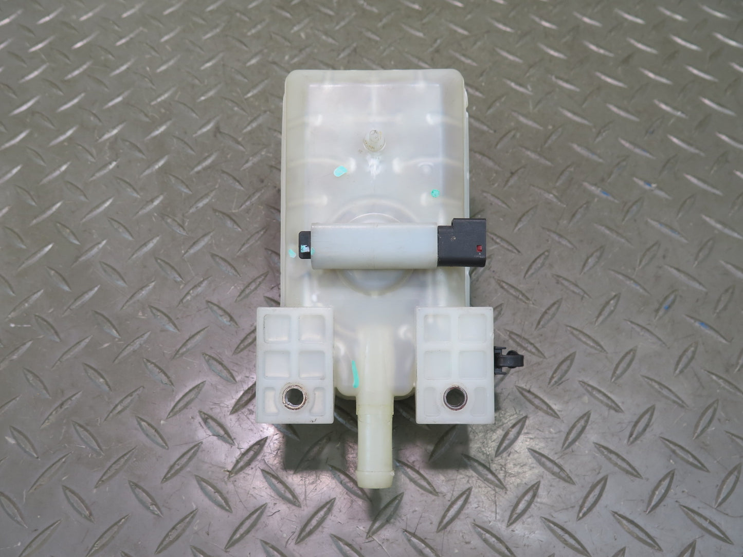 2014-2020 Infiniti QX60 Brake Master Cylinder Fluid Reservoir Tank 46090-3JV0A