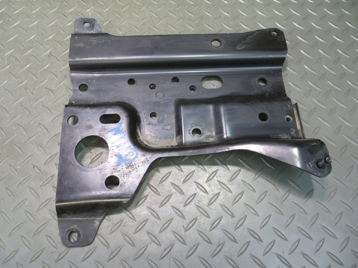 2014-2017 Infiniti QX60 Hybrid Battery Tray Holder Bracket Set