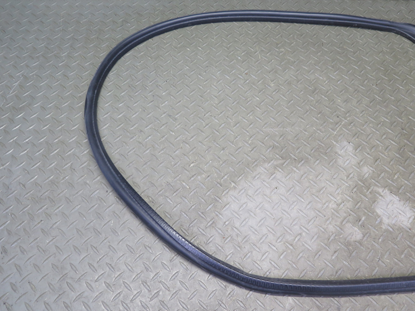 2003-2009 Hummer H2 Left & Right Roof Under Door Weatherstrip Rubber Seal Set