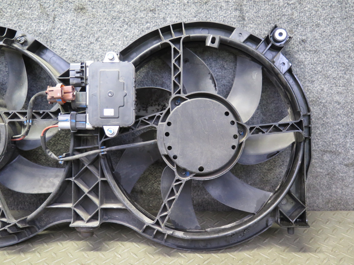 2014-2017 Infiniti QX60 Engine Radiator Cooling Fan Motor Shroud 21483-3JA0A