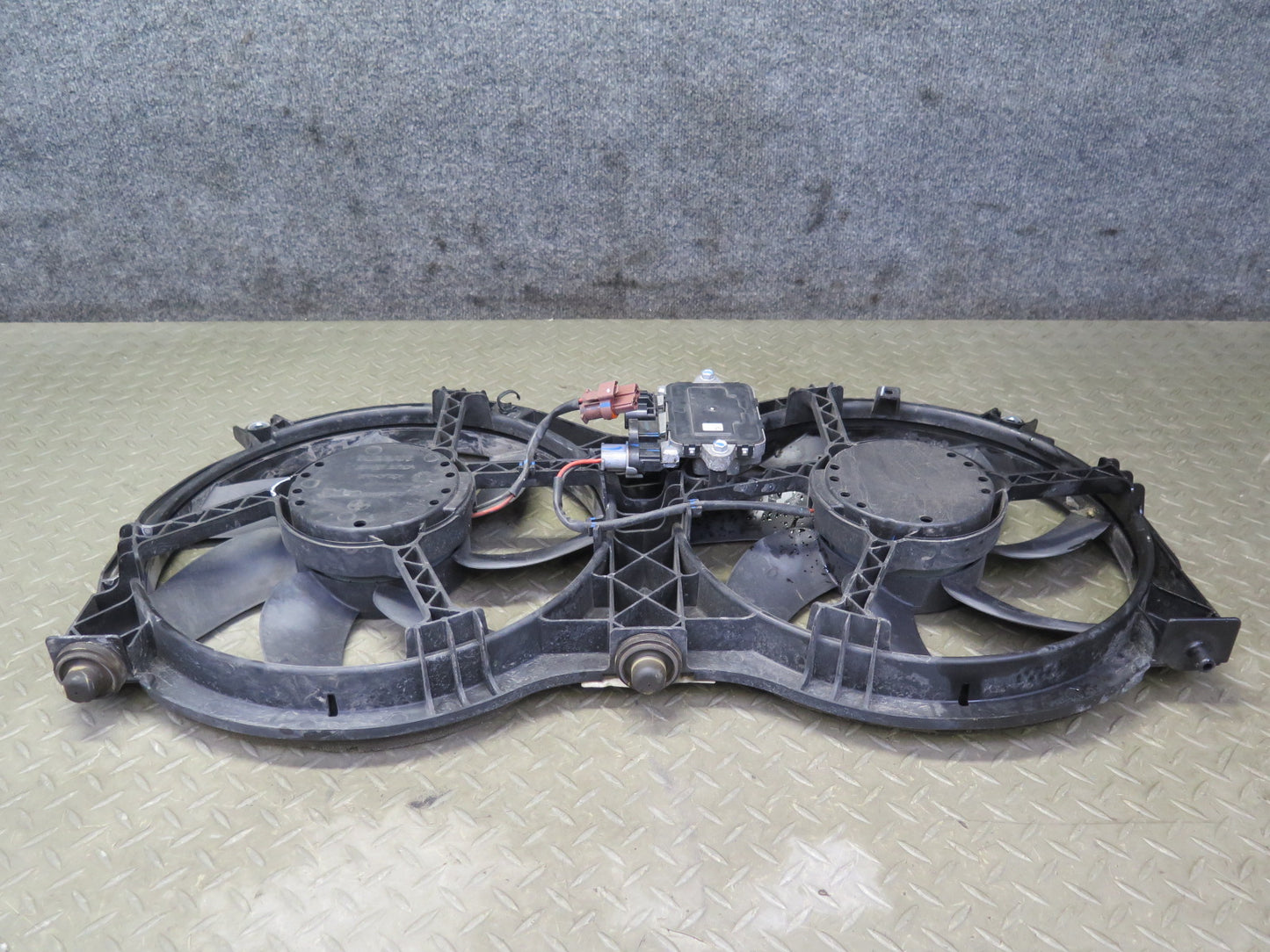 2014-2017 Infiniti QX60 Engine Radiator Cooling Fan Motor Shroud 21483-3JA0A