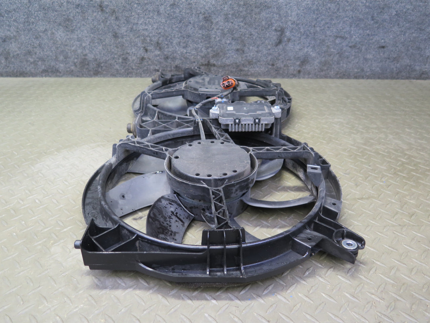 2014-2017 Infiniti QX60 Engine Radiator Cooling Fan Motor Shroud 21483-3JA0A