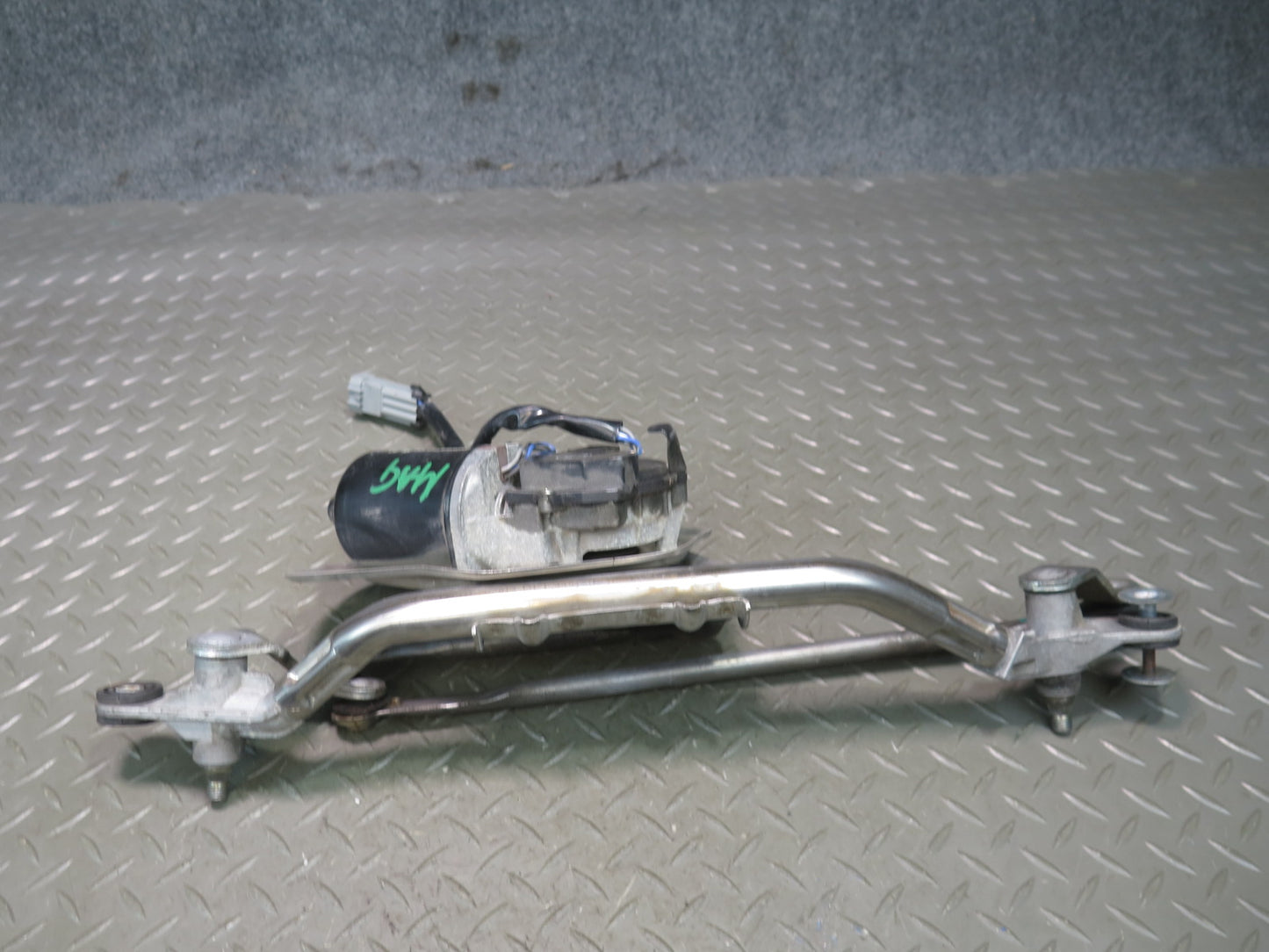 2008-2019 Maserati Granturismo M145 Front Wiper Transmission Linkage w Motor
