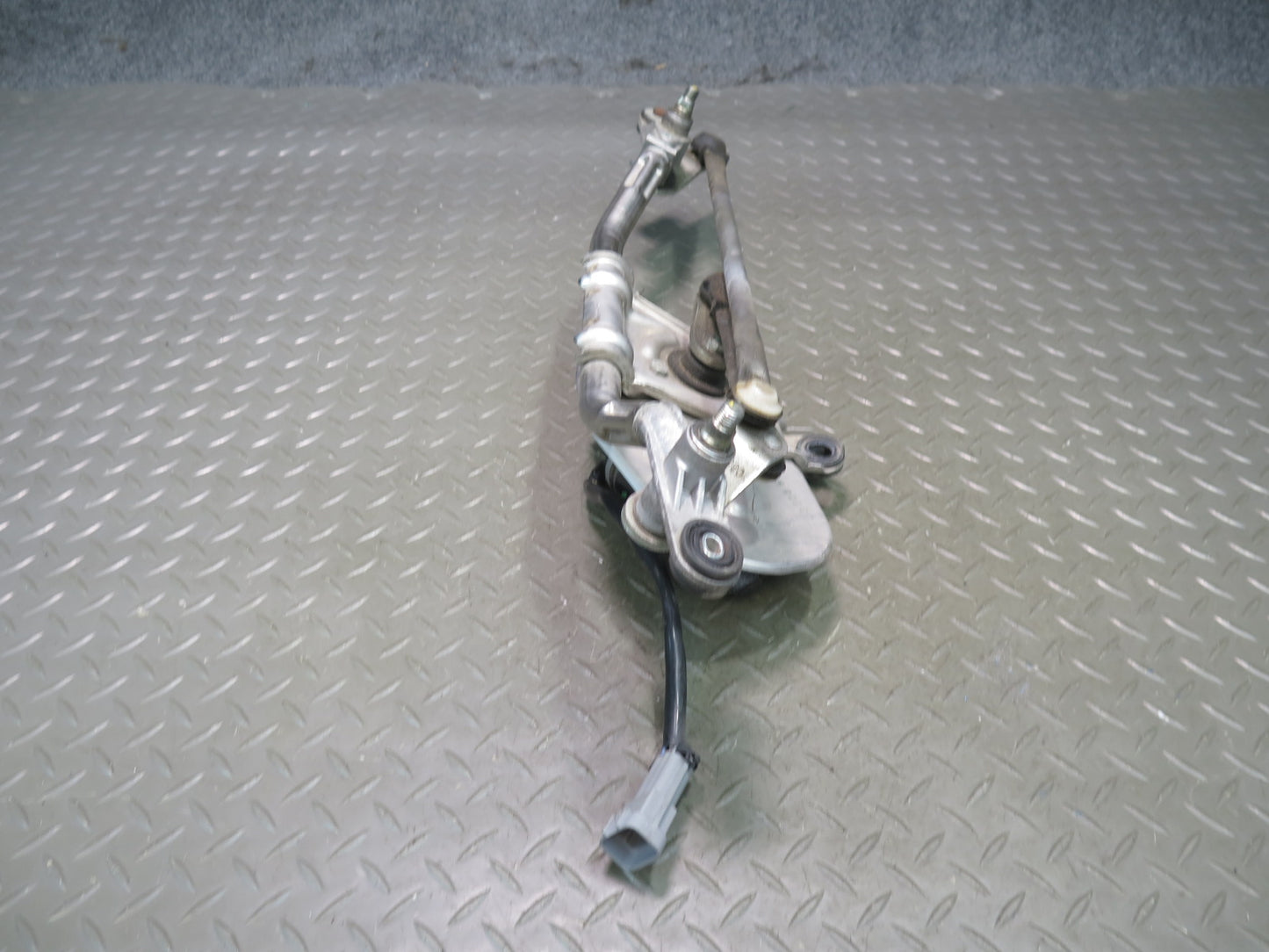 2008-2019 Maserati Granturismo M145 Front Wiper Transmission Linkage w Motor