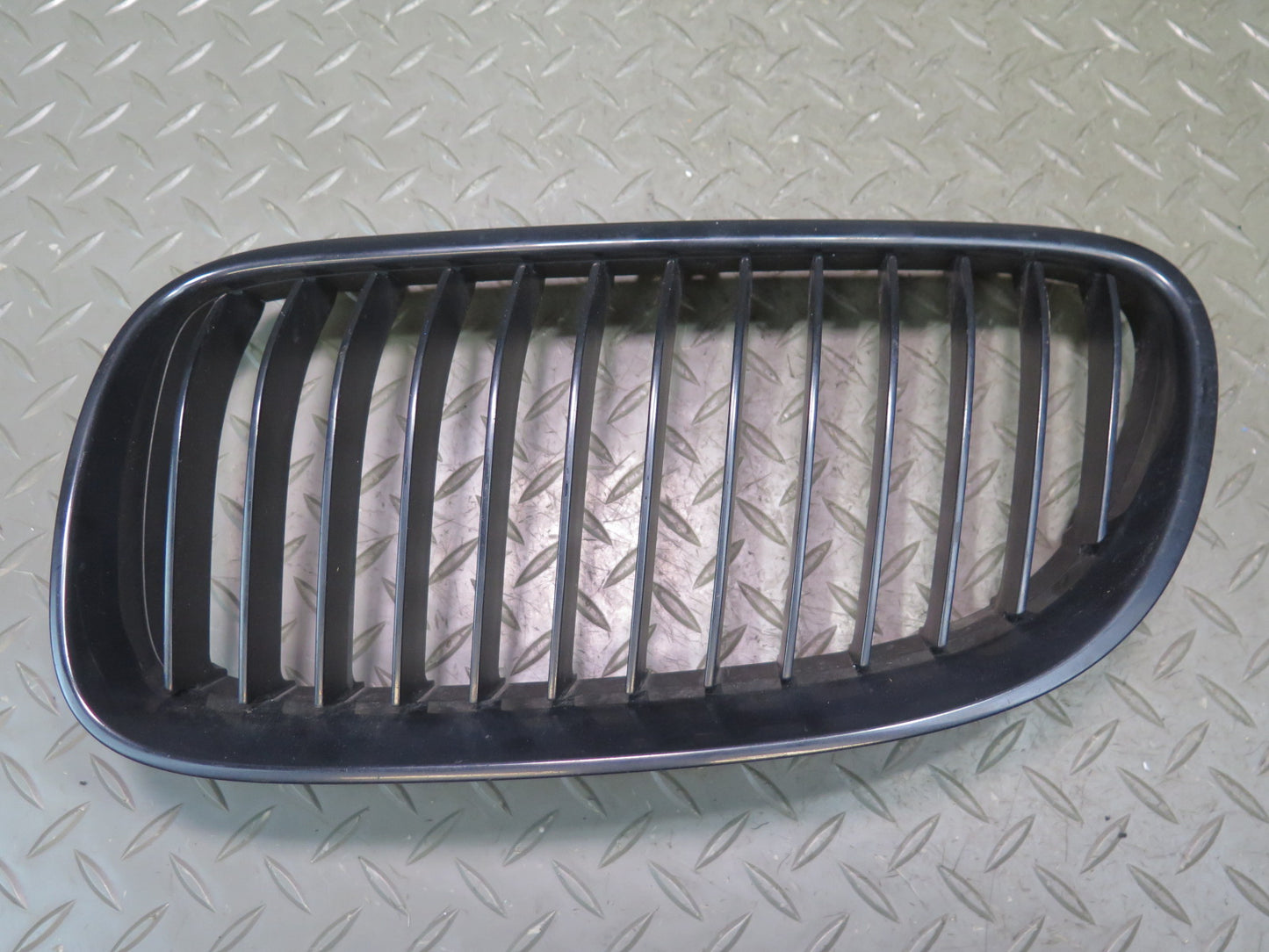 11-13 BMW E92 E93 Set of 2 Front Bumper Left & Right Kidney Grille OEM