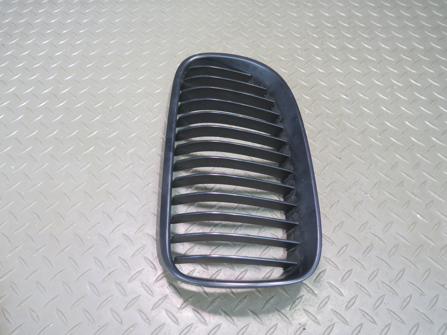 11-13 BMW E92 E93 Set of 2 Front Bumper Left & Right Kidney Grille OEM