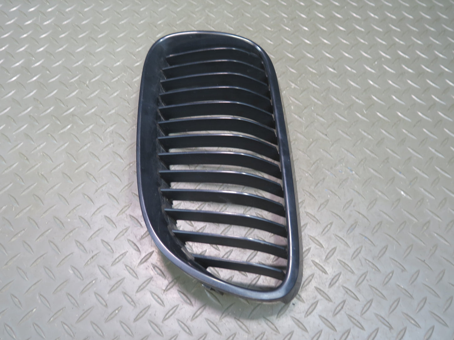 11-13 BMW E92 E93 Set of 2 Front Bumper Left & Right Kidney Grille OEM