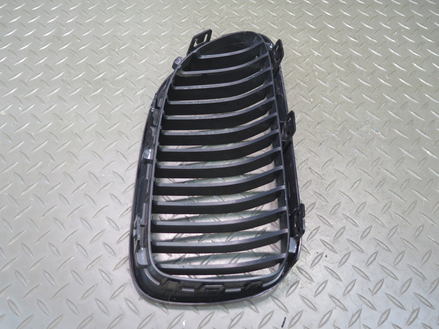 11-13 BMW E92 E93 Set of 2 Front Bumper Left & Right Kidney Grille OEM