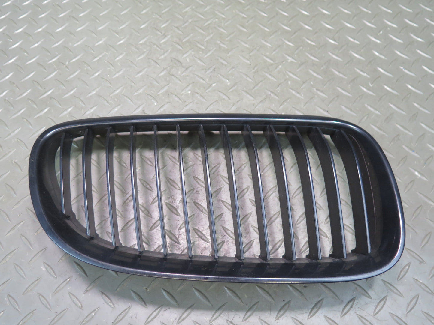 11-13 BMW E92 E93 Set of 2 Front Bumper Left & Right Kidney Grille OEM