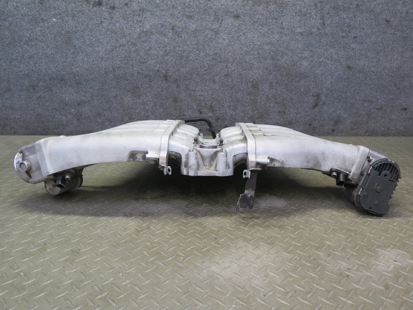 2006-2012 Bentley Flying Spur 6.0L Engine Motor Air Intake Manifold Assembly