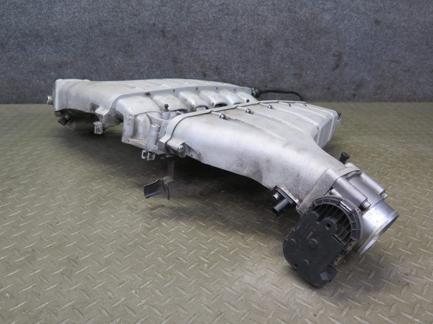 2006-2012 Bentley Flying Spur 6.0L Engine Motor Air Intake Manifold Assembly