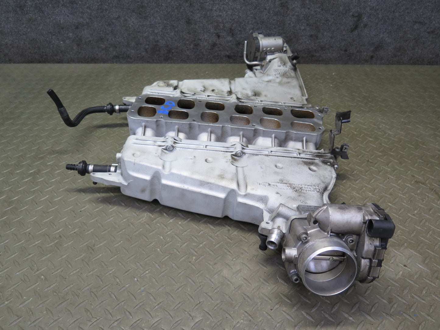 2006-2012 Bentley Flying Spur 6.0L Engine Motor Air Intake Manifold Assembly