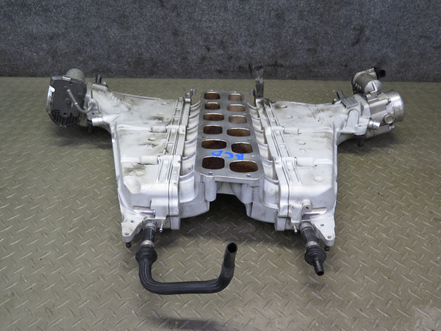 2006-2012 Bentley Flying Spur 6.0L Engine Motor Air Intake Manifold Assembly