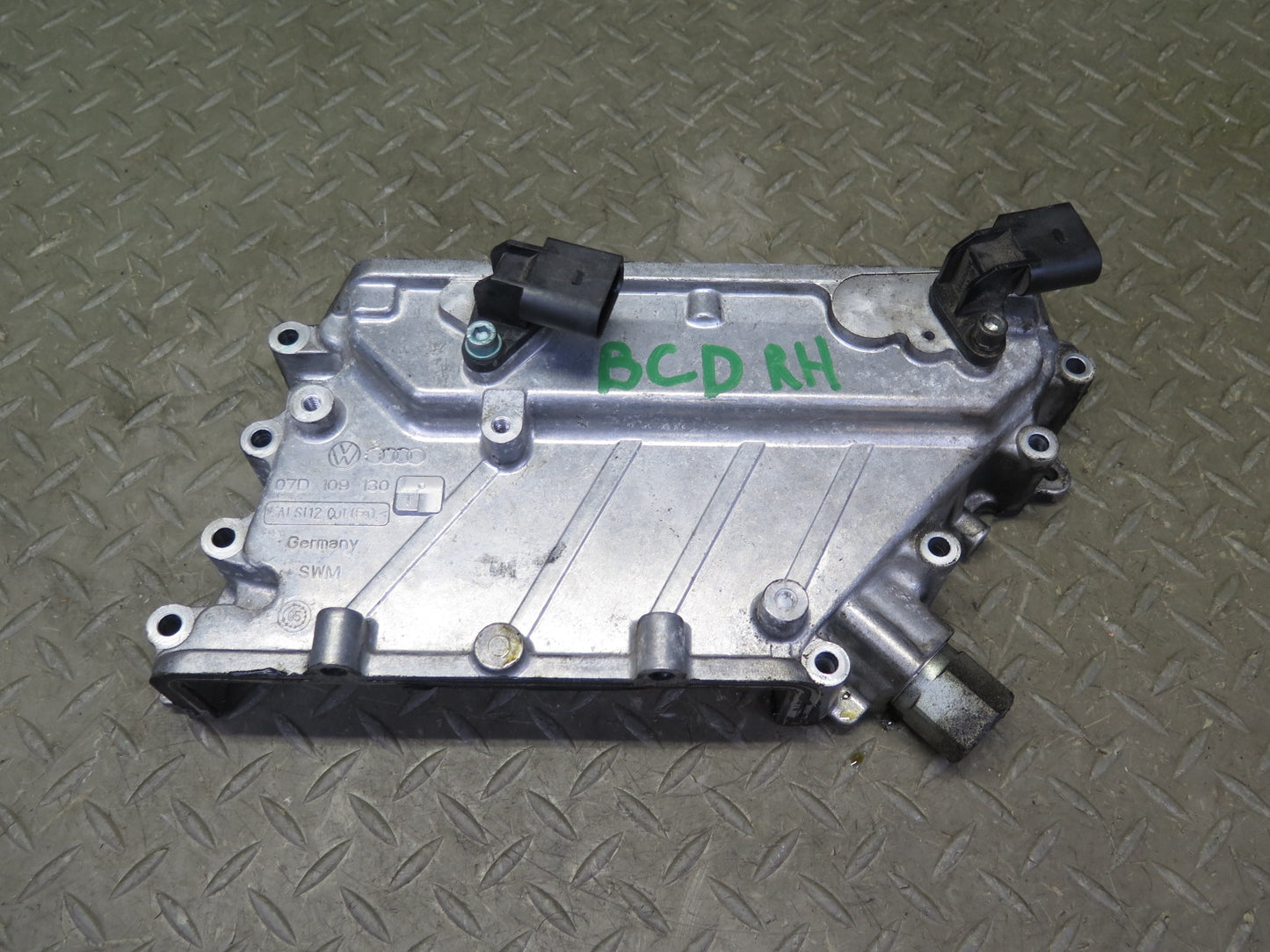 2006-2012 Bentley Flying Spur 6.0L Engine Right Timing Chain Cover