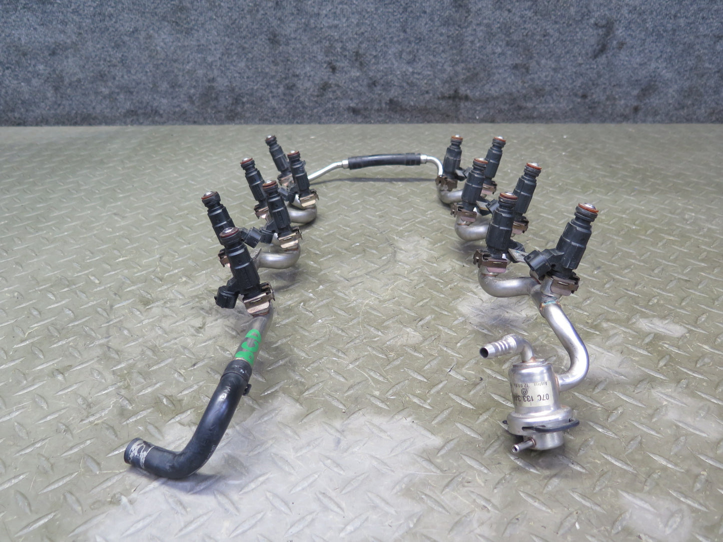 2006-2012 Bentley Flying Spur 6.0L Engine Fuel Rail W/ Injectors Set